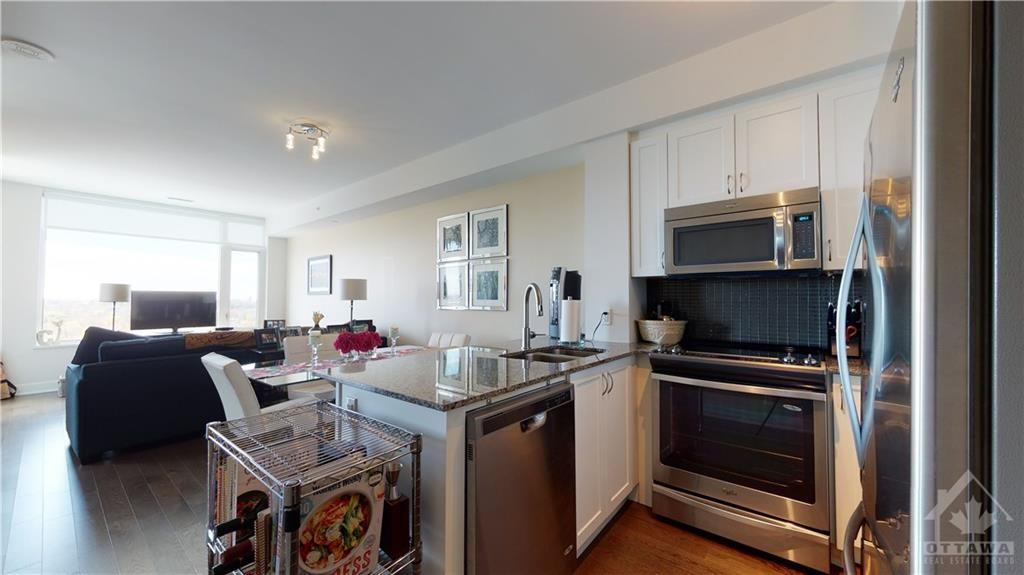 1035 Bank Street - Photo 7 of 25
