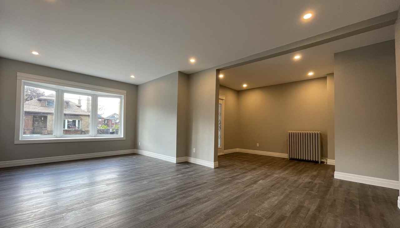 11 Grosvenor Ave S - Photo 6 of 14