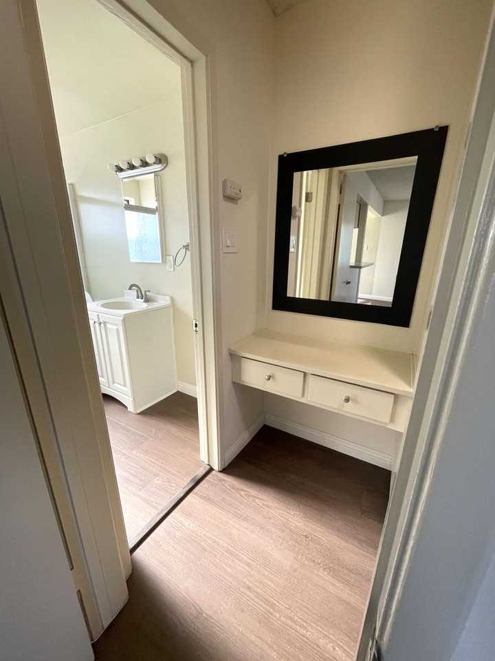 2630 Linden Ave - Photo 7 of 9