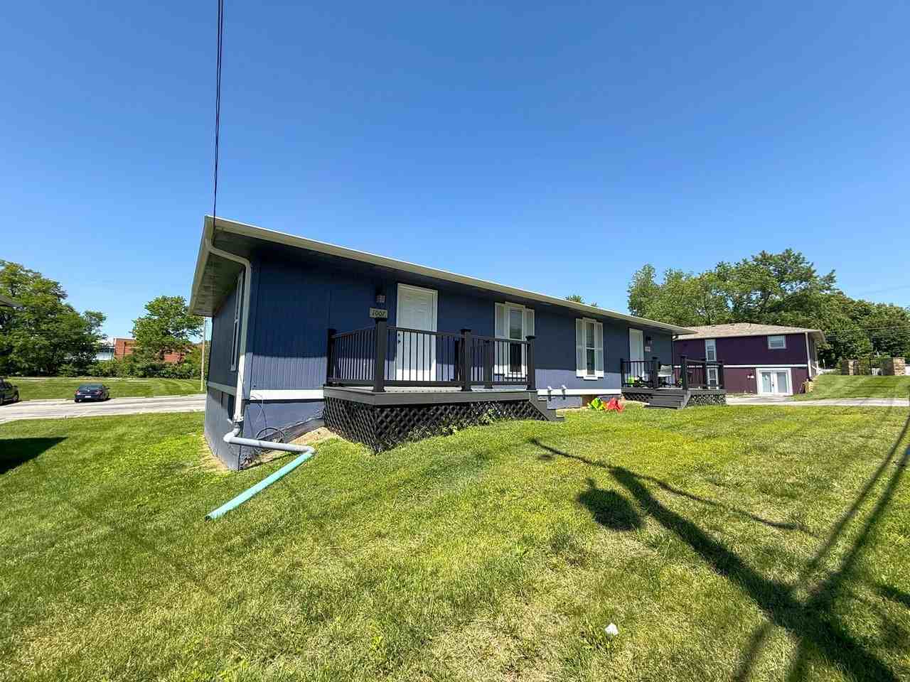 1007 W Ash St - Photo 3 of 45