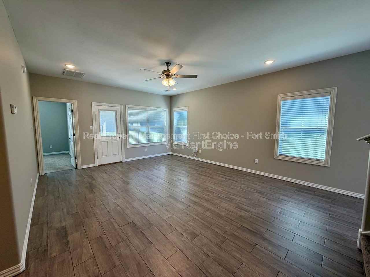 9818 Mylea Cir - Photo 4 of 22