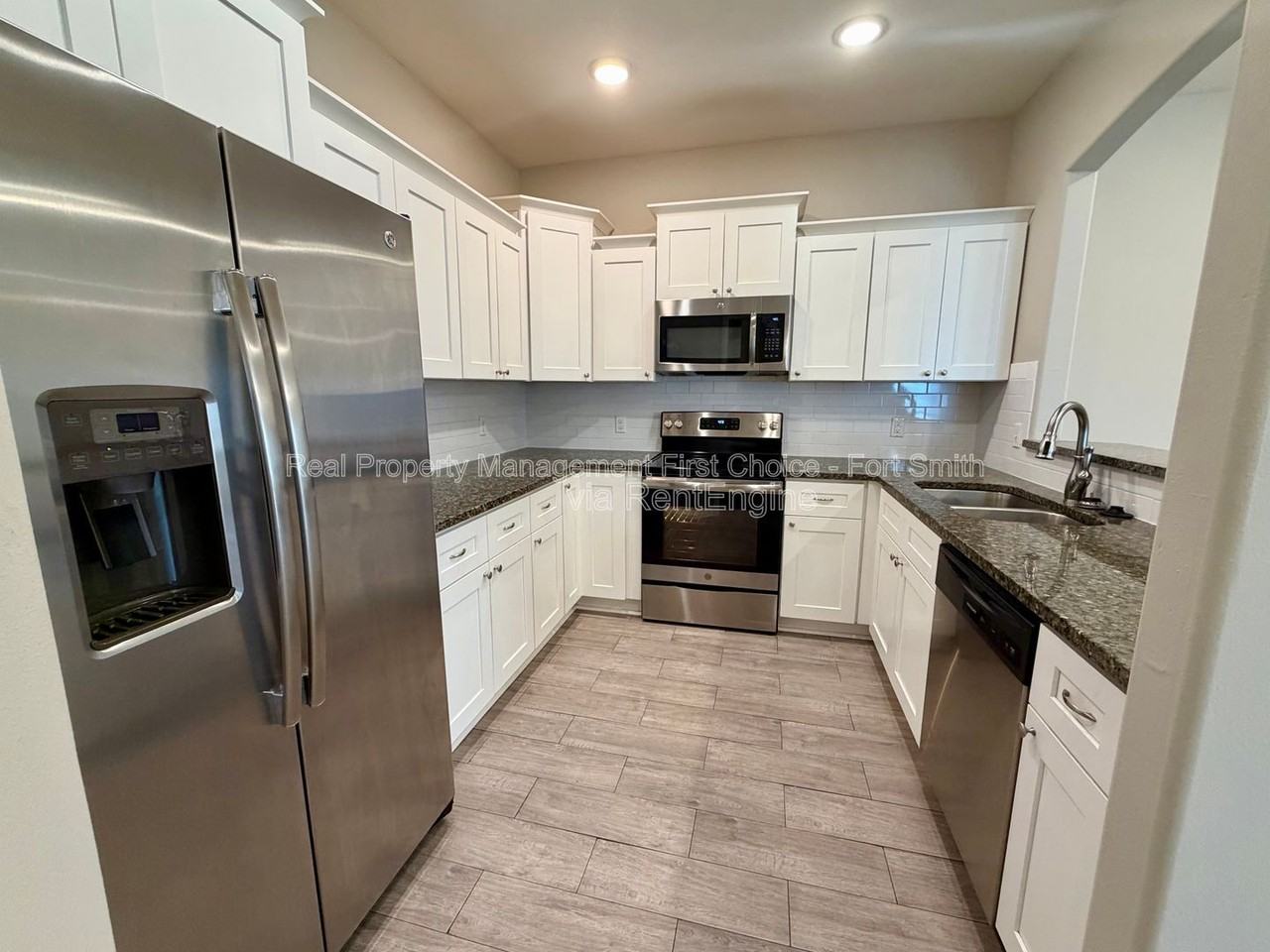 9818 Mylea Cir - Photo 6 of 22