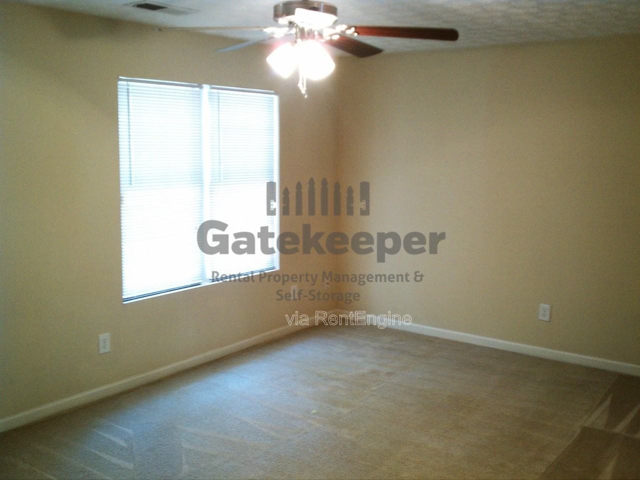 8422 Carlington Ln - Photo 4 of 6
