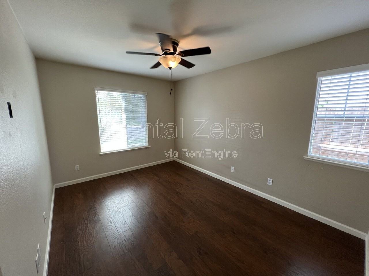 1453 Antioch Ct - Photo 3 of 19