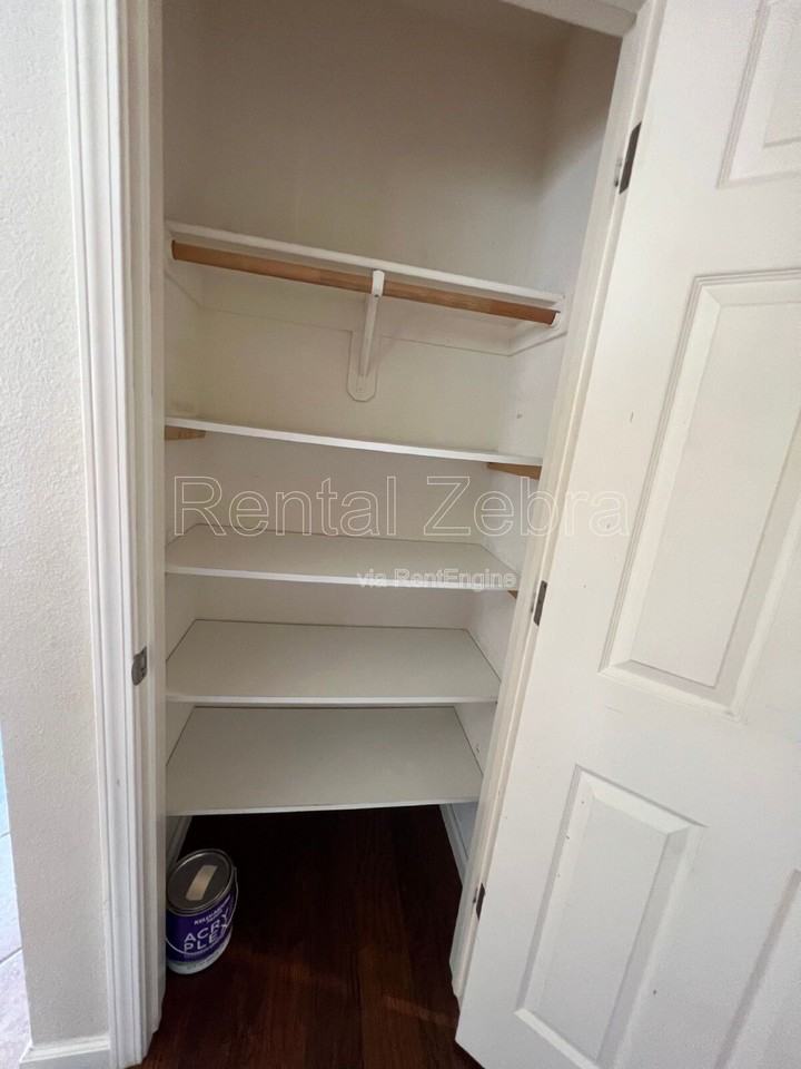 1453 Antioch Ct - Photo 7 of 19