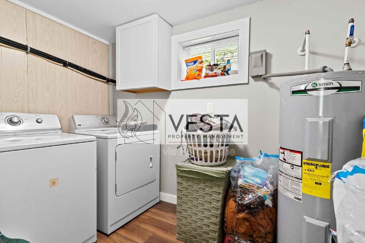 817 Oakdale Rd - Photo 4 of 20