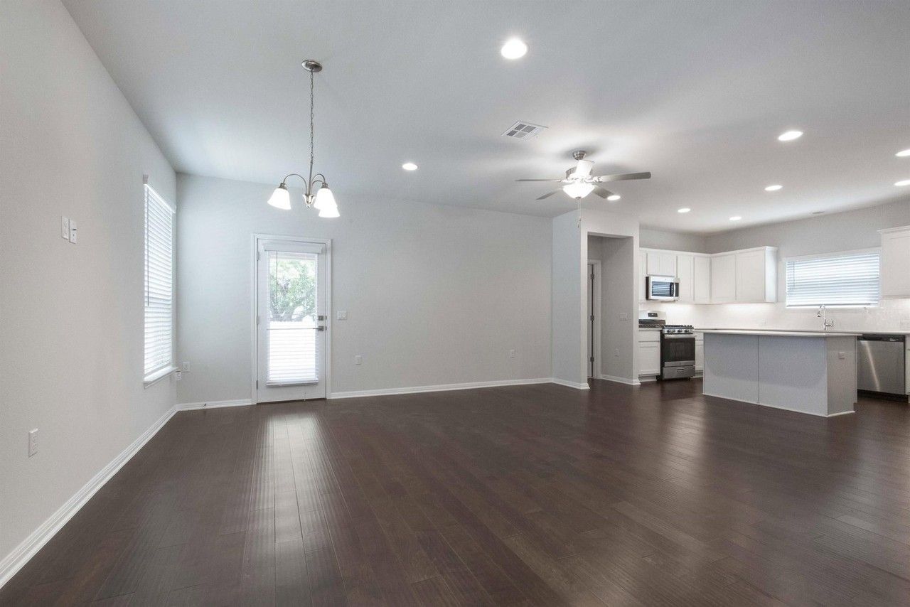 924 Falkland Trce - Photo 5 of 48