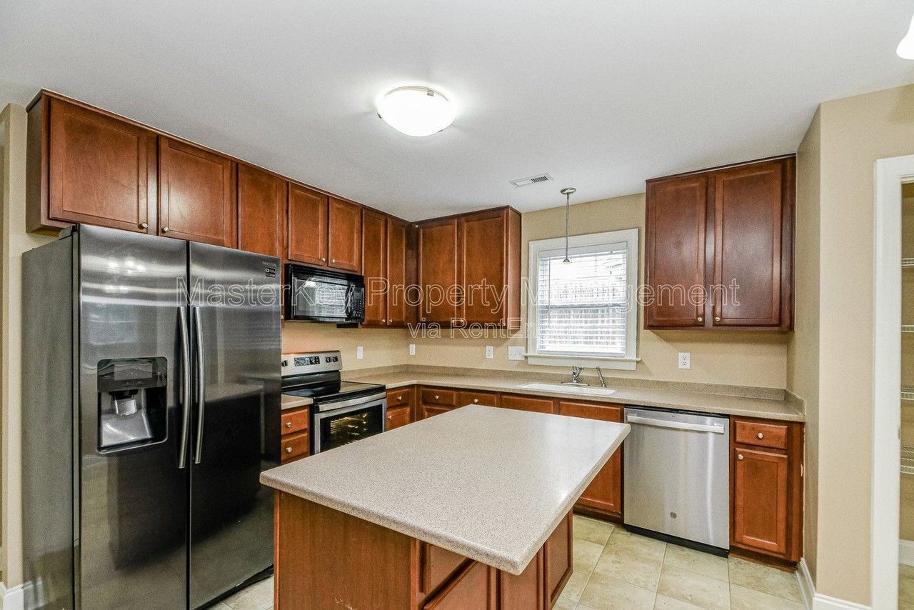 225 Braxman Ln - Photo 6 of 29