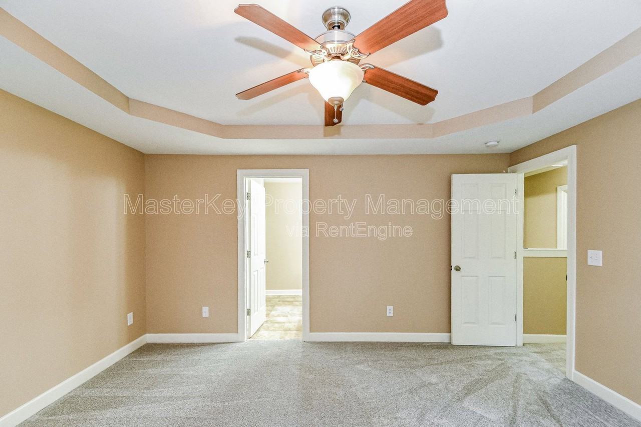 225 Braxman Ln - Photo 7 of 29