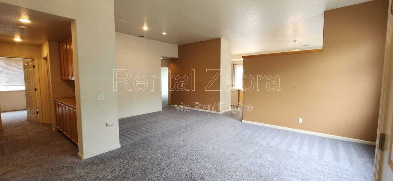 3795 Swan Ave - Photo 2 of 22