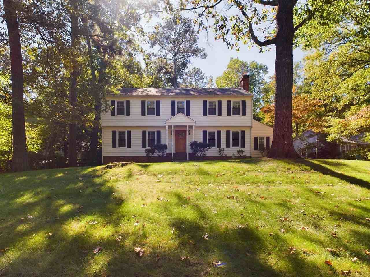 10211 Windbluff Dr - Photo 5 of 50