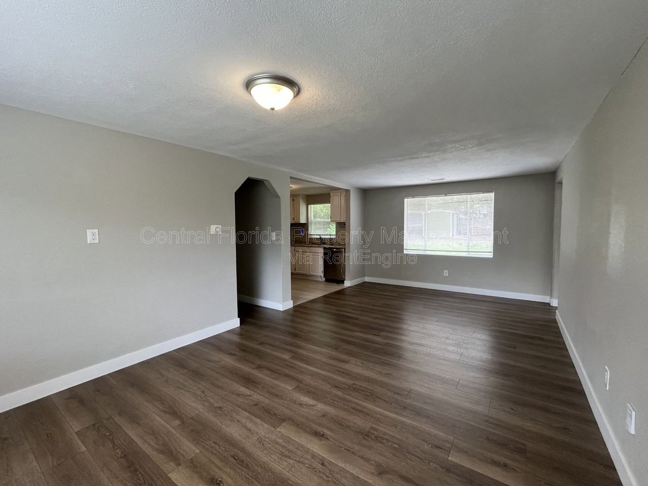 224 Lakewood Dr - Photo 3 of 17