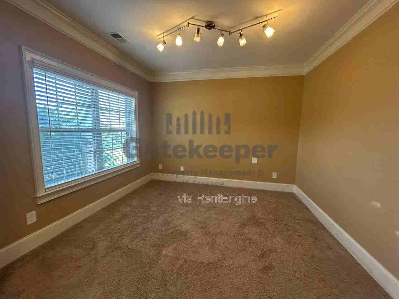 60 Bayberry Hls - Photo 4 of 26