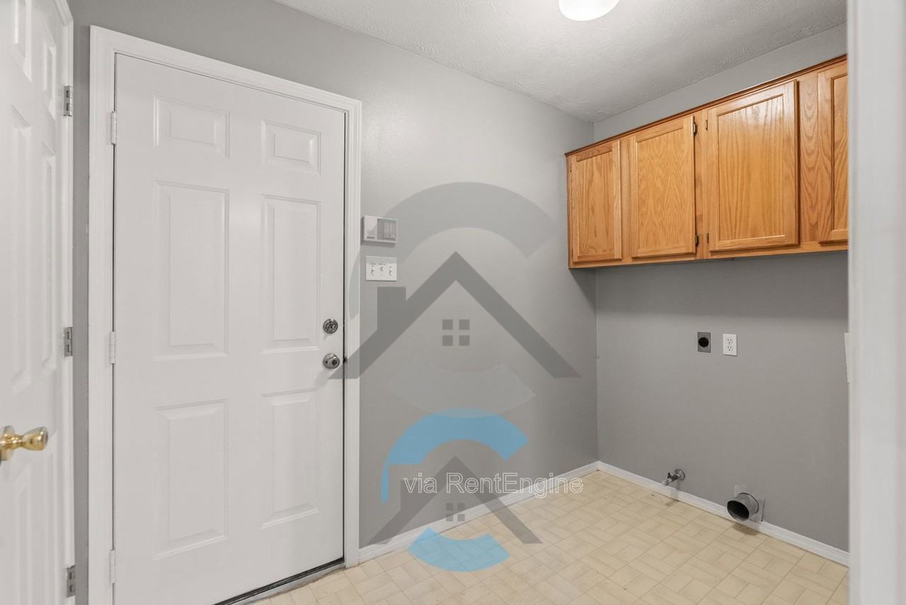 1412 Ivy Dr - Photo 7 of 15