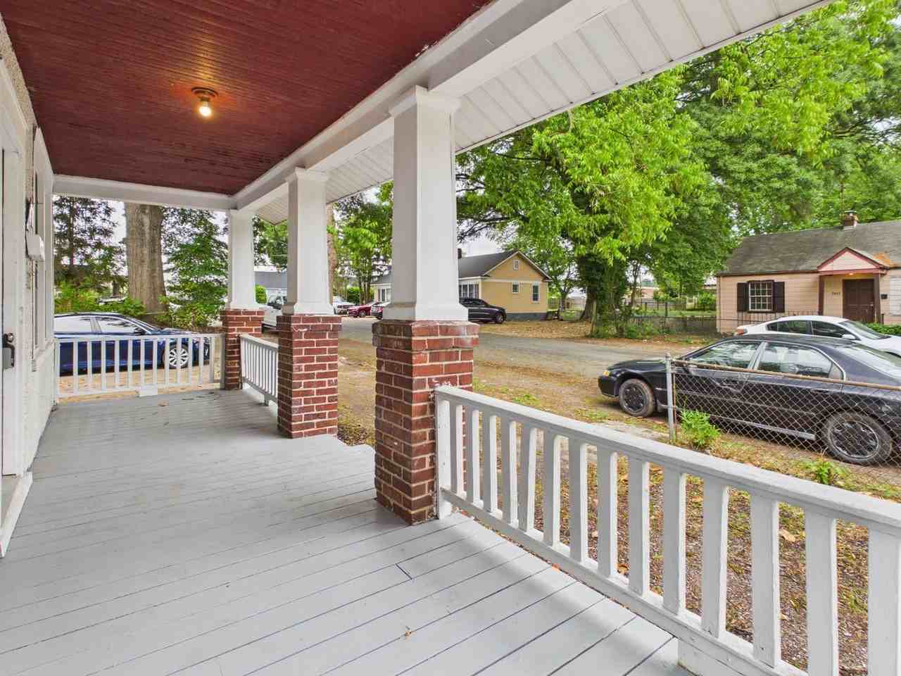 2412 Concord Ave - Photo 3 of 29