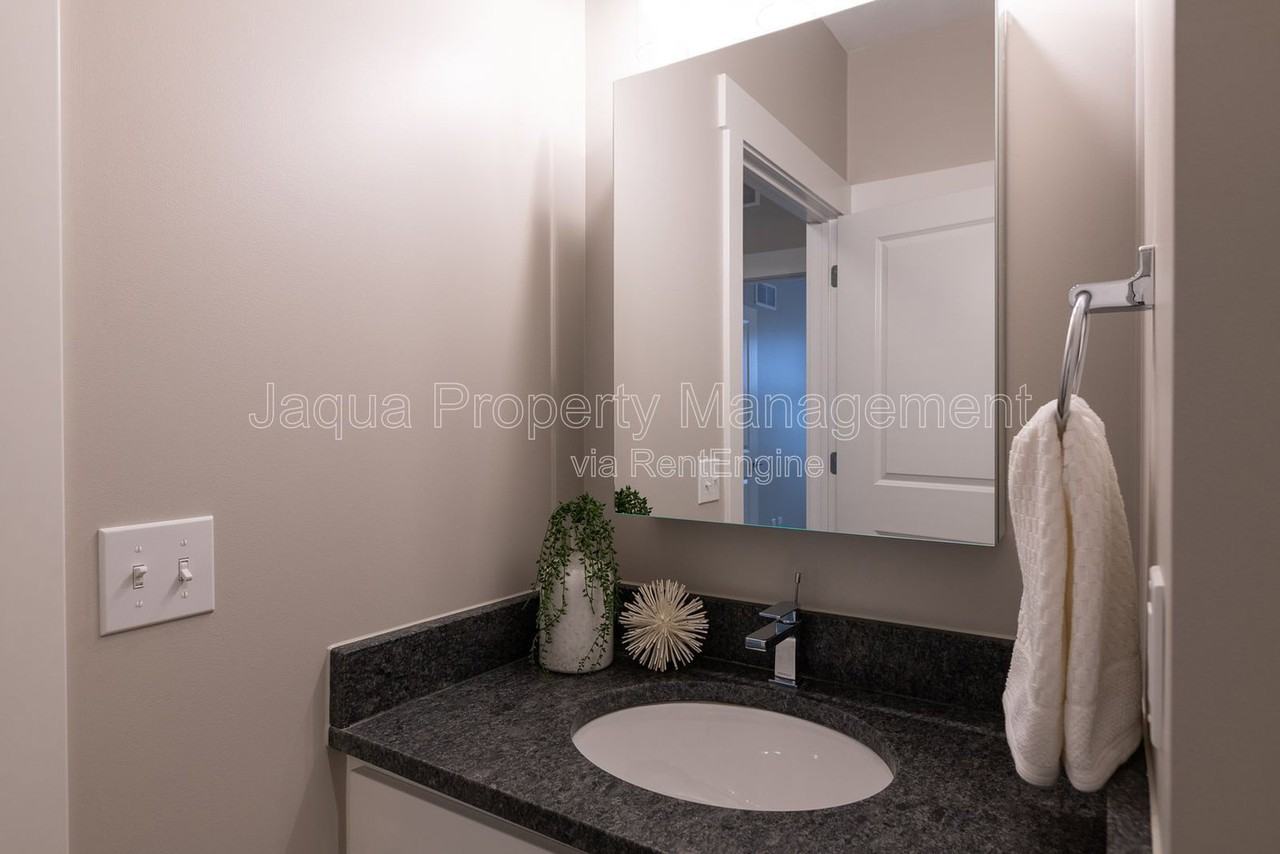 24279 W Mcgillen Ave #A22 - Photo 6 of 13