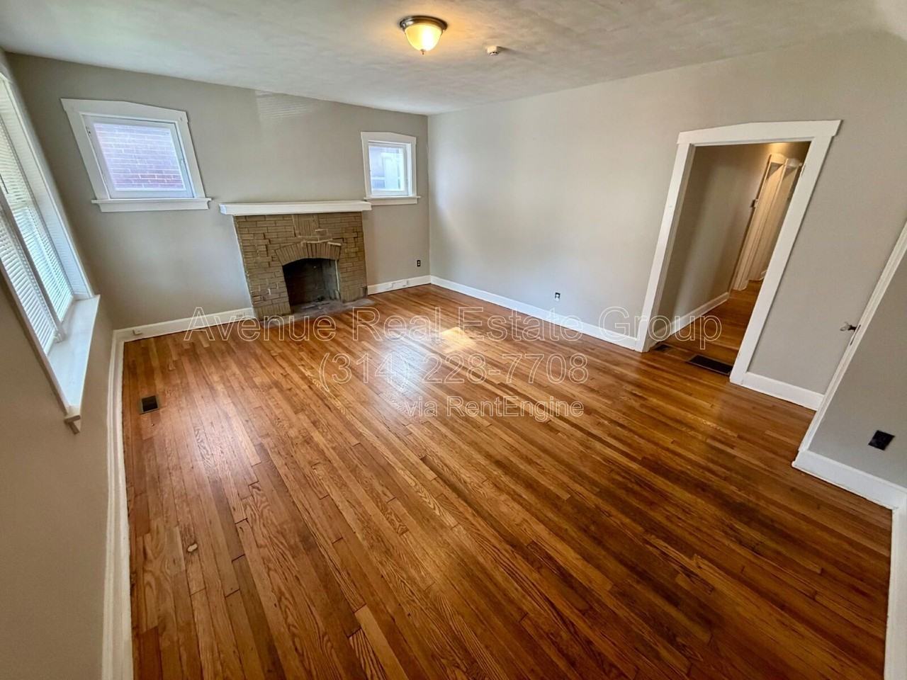 3228 Arsenal St #1F - Photo 2 of 17