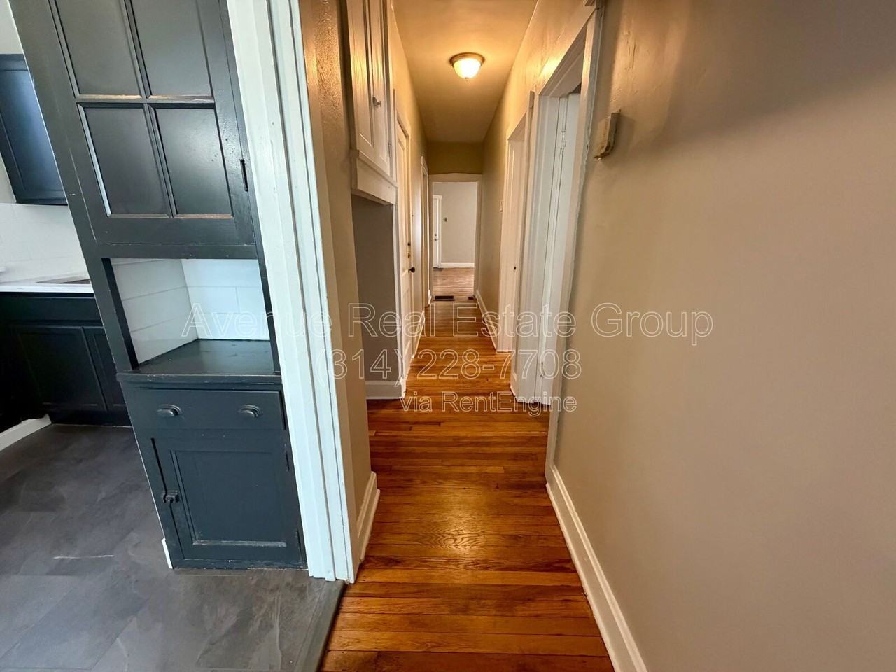 3228 Arsenal St #1F - Photo 4 of 17