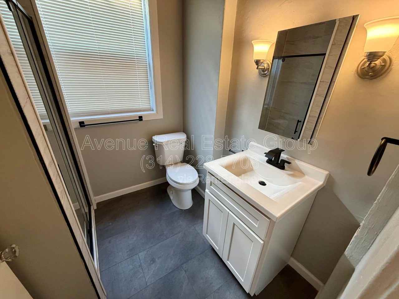 3228 Arsenal St #1F - Photo 5 of 17