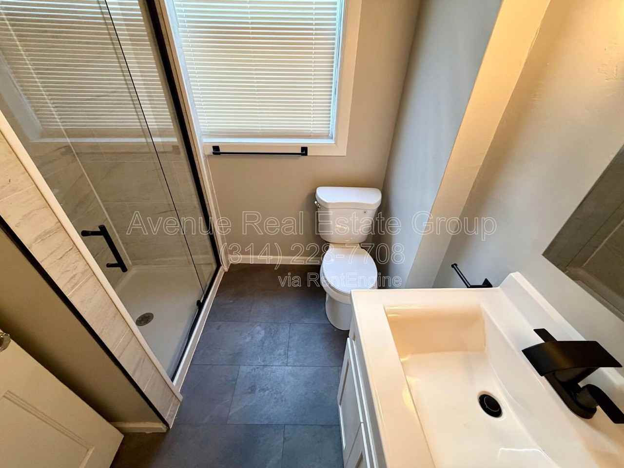 3228 Arsenal St #1F - Photo 6 of 17