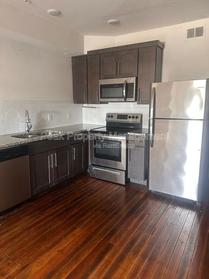 1209 Hull St #304 - Photo 2 of 7