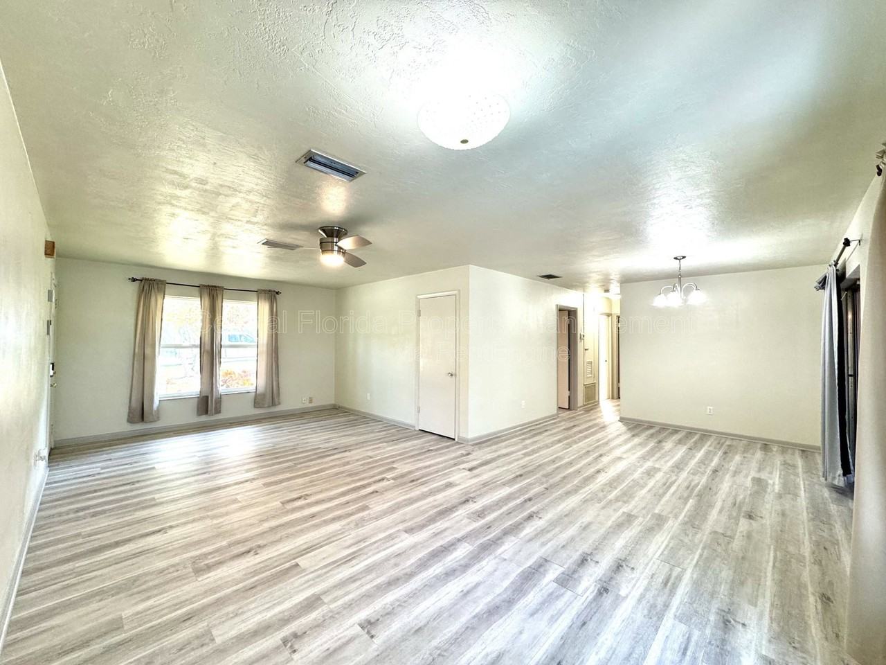1074 Gerona Ave - Photo 5 of 27