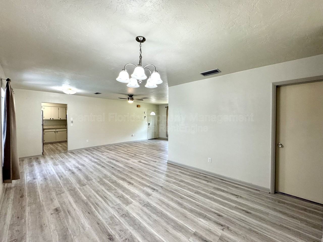 1074 Gerona Ave - Photo 7 of 27