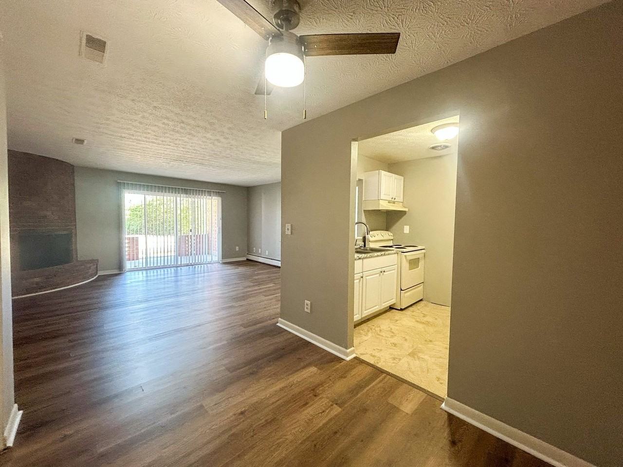 5910 Belmont Ave #3 - Photo 5 of 17