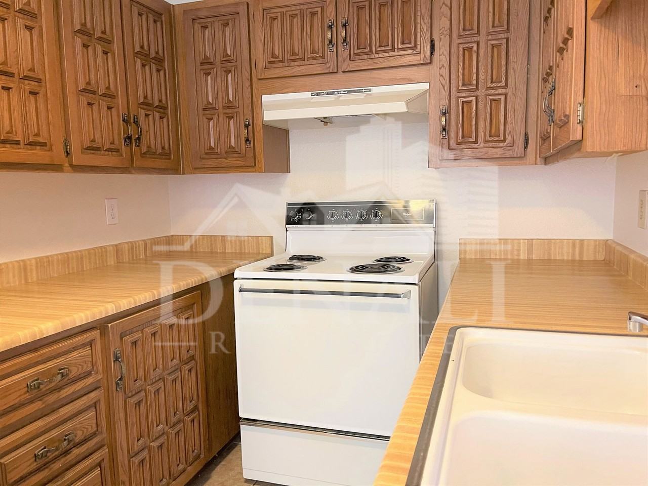 3645 N 69th Ave #26 - Photo 5 of 11