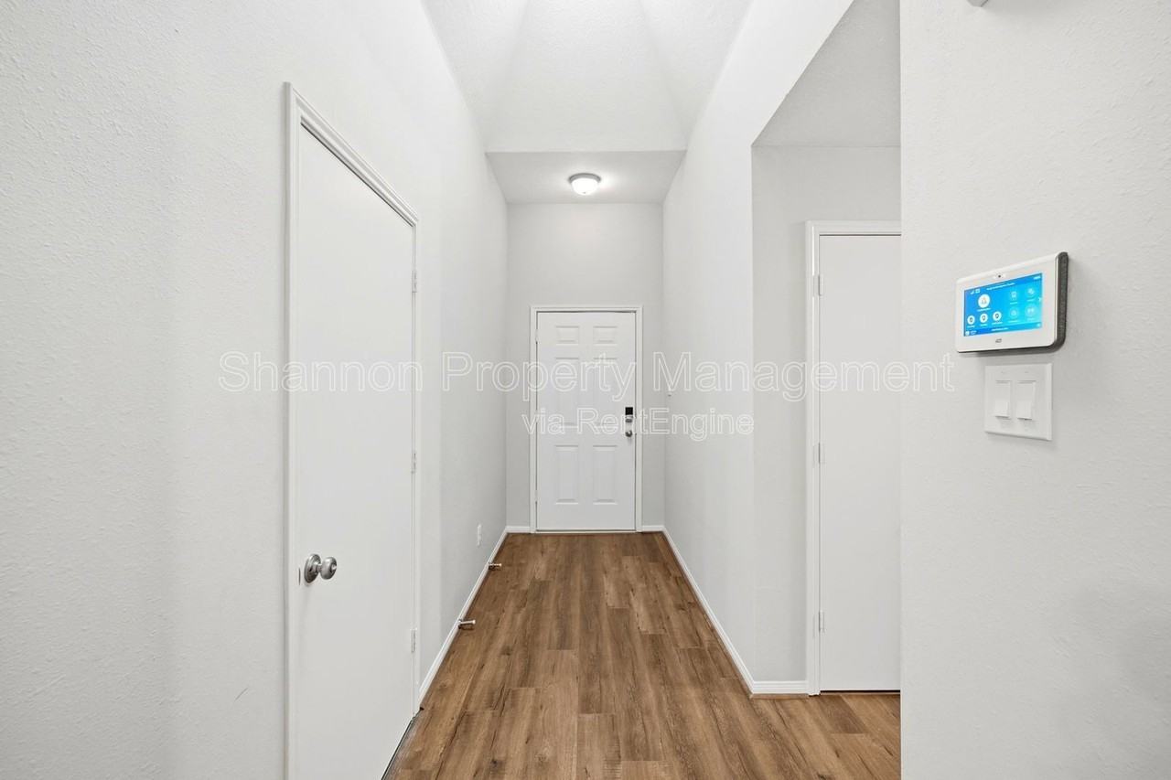 3814 Apple Hollow Ln - Photo 4 of 27
