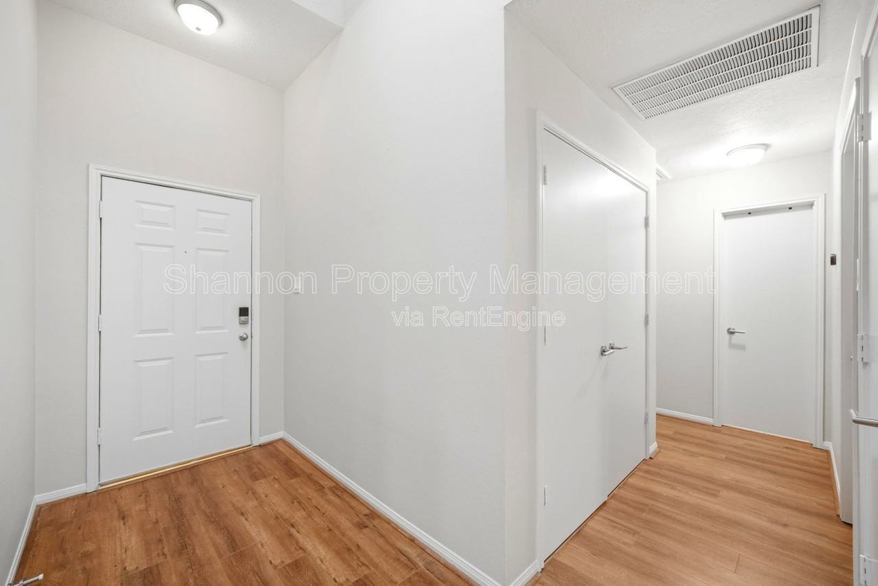 3814 Apple Hollow Ln - Photo 6 of 27
