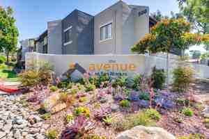 featured image of 506 E Barham Dr