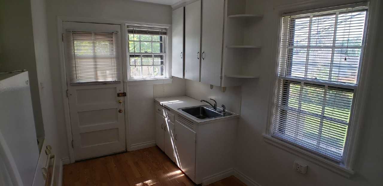 2135 S Grant St - Photo 2 of 15