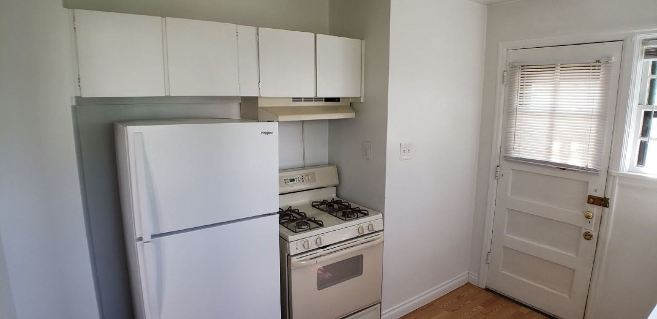 2135 S Grant St - Photo 3 of 15