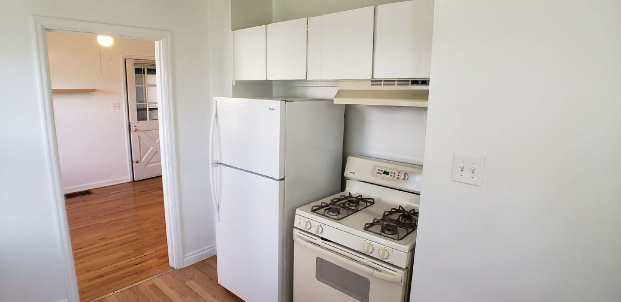 2135 S Grant St - Photo 5 of 15