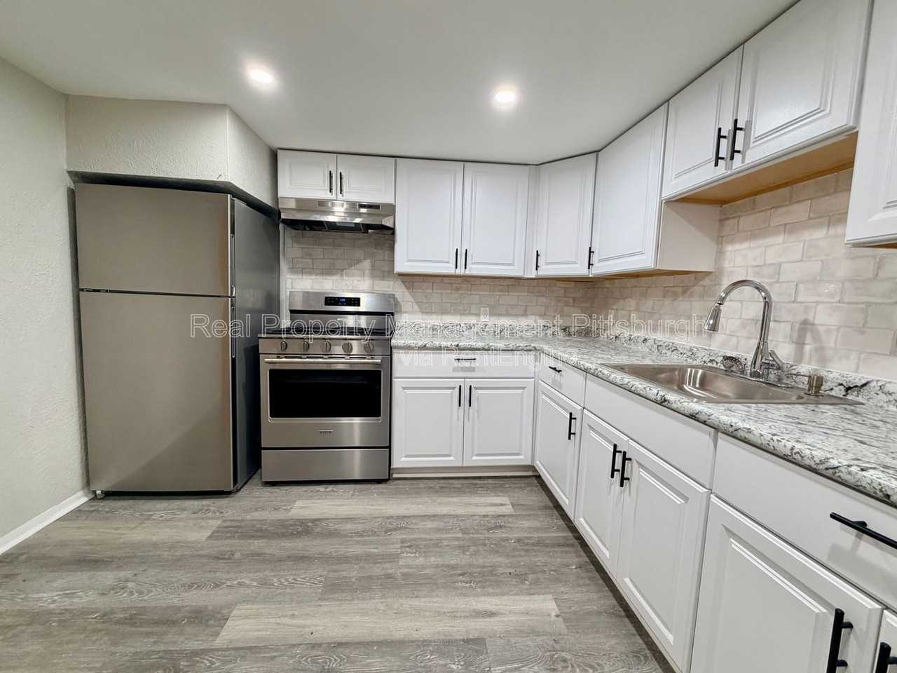 5115 Keystone St #1 - Photo 4 of 11
