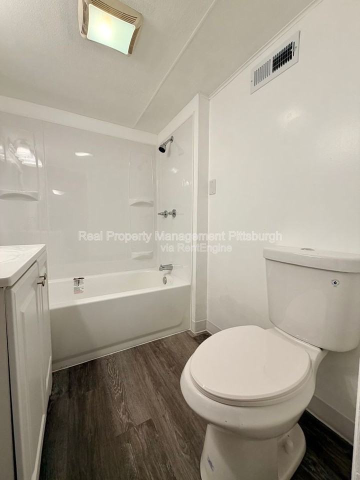 5115 Keystone St #1 - Photo 5 of 11