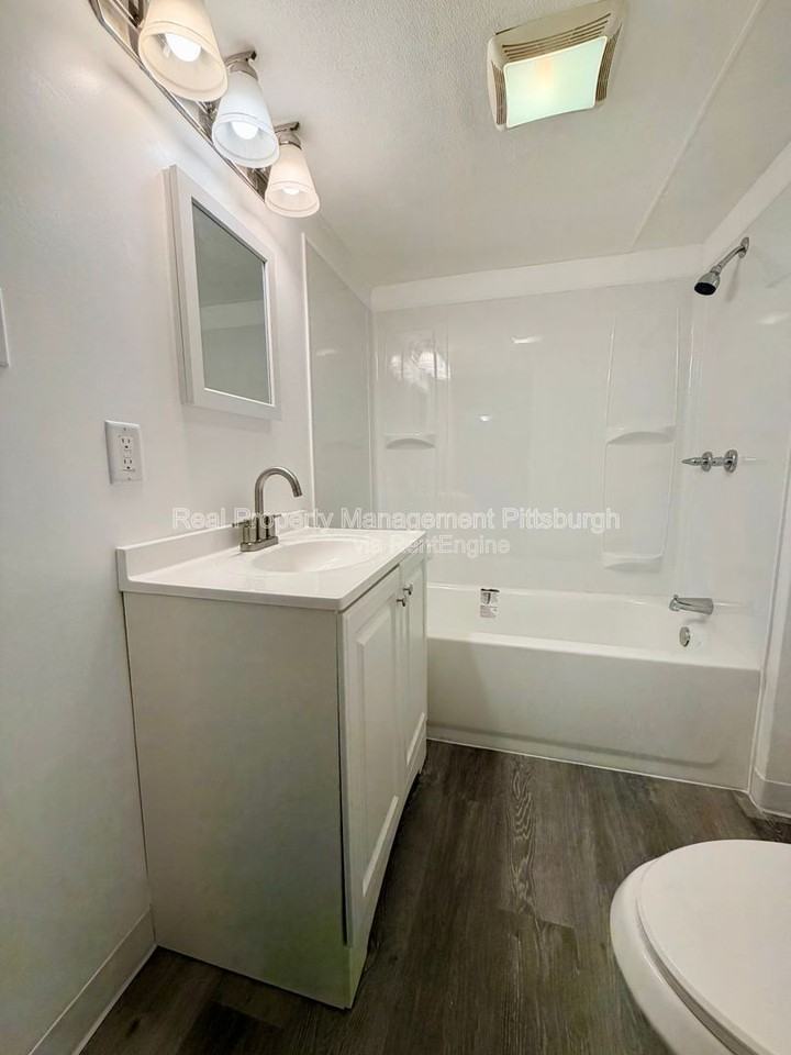 5115 Keystone St #1 - Photo 6 of 11