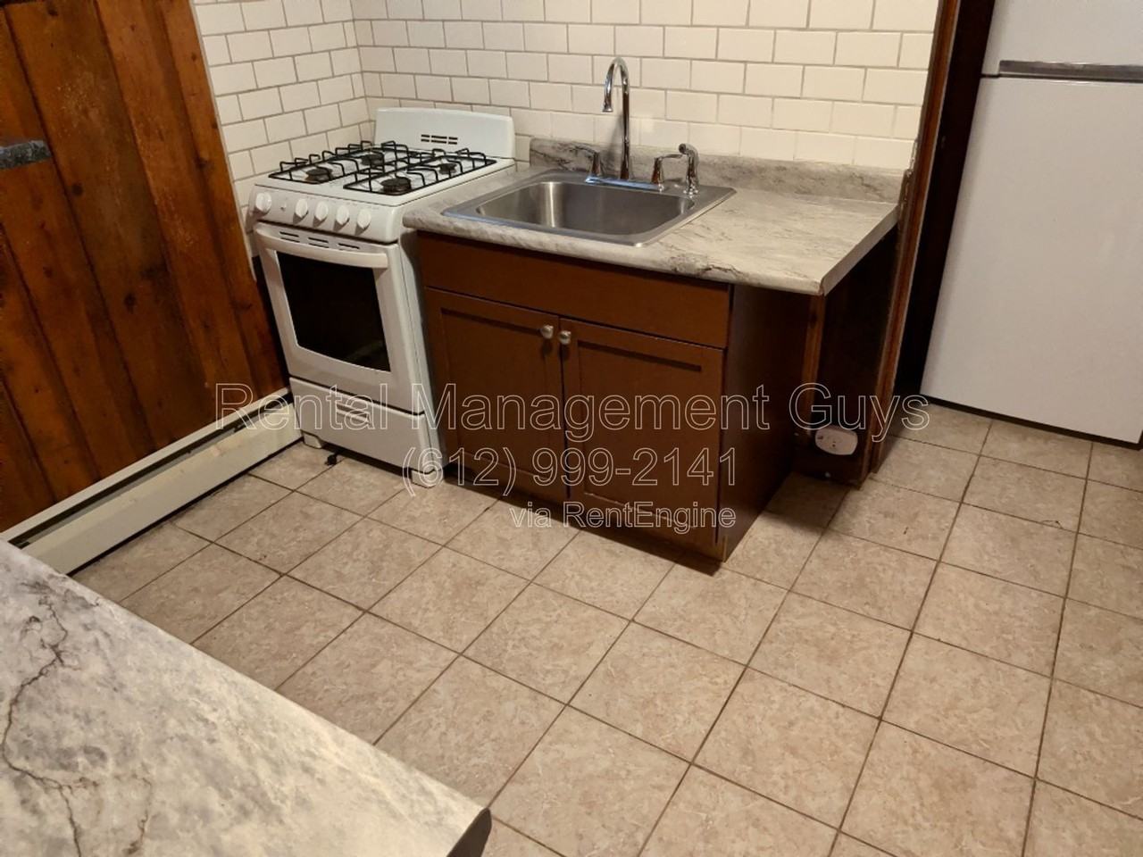3217 14th Ave S #6 - Photo 3 of 5