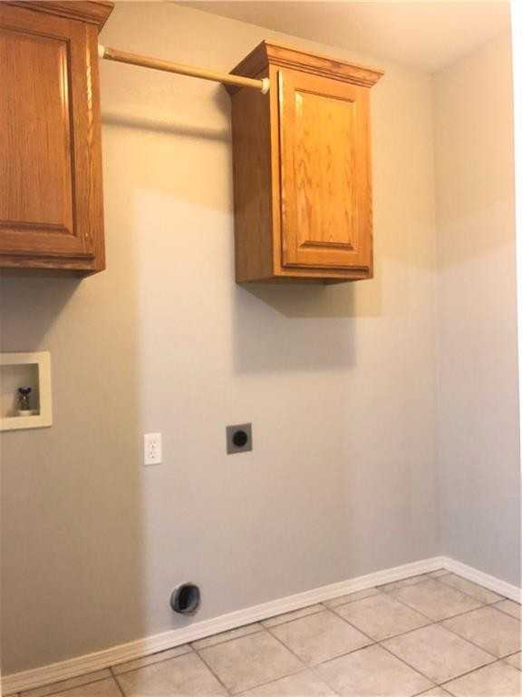 720 Pennington St - Photo 2 of 10