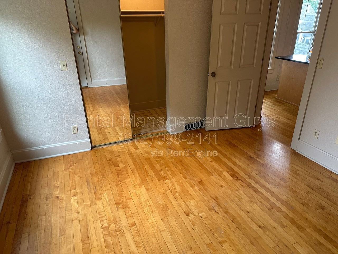711 26th Ave S - Photo 4 of 9