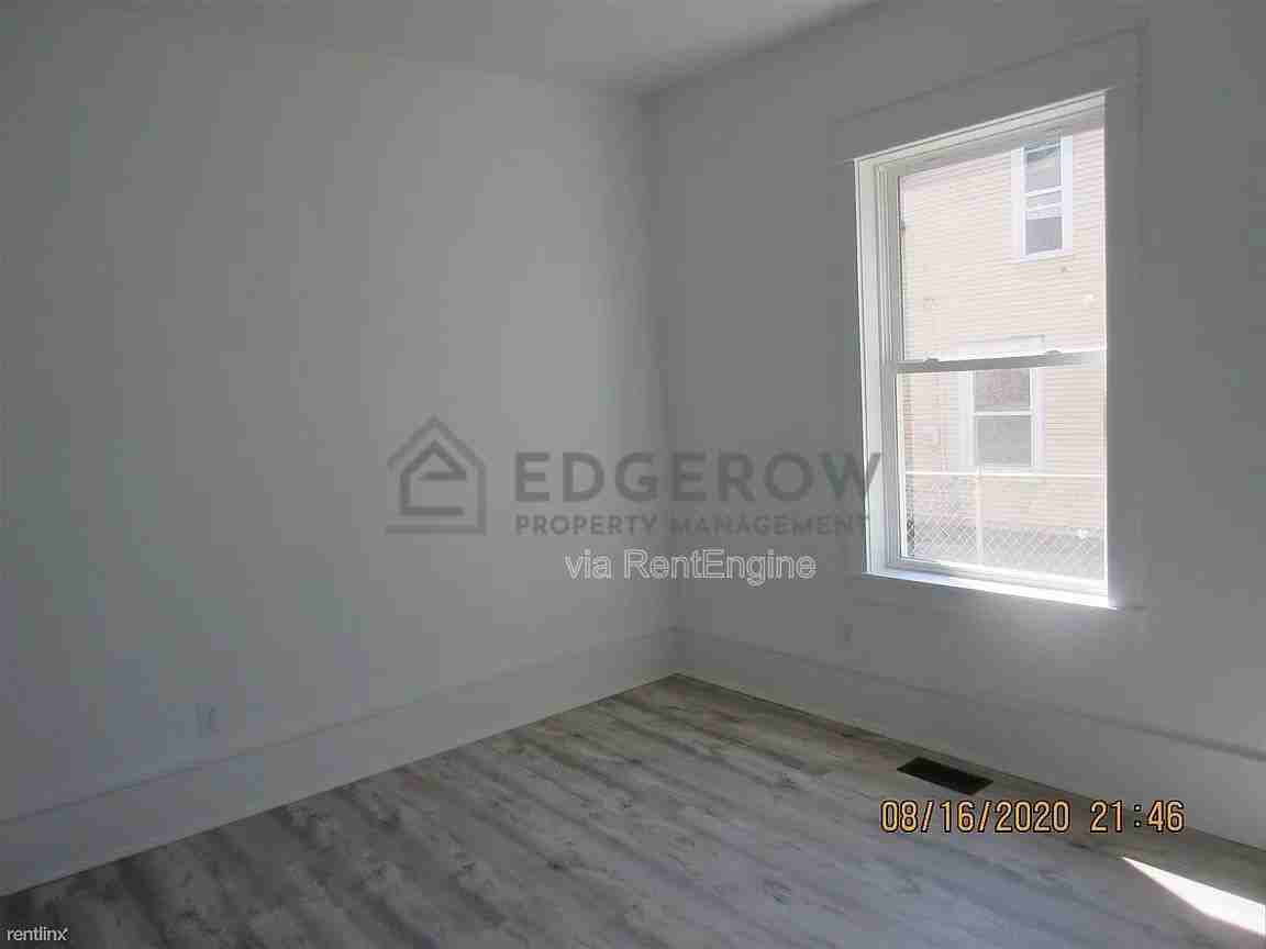 1063 Quarry Ave Nw #2 - Photo 7 of 8