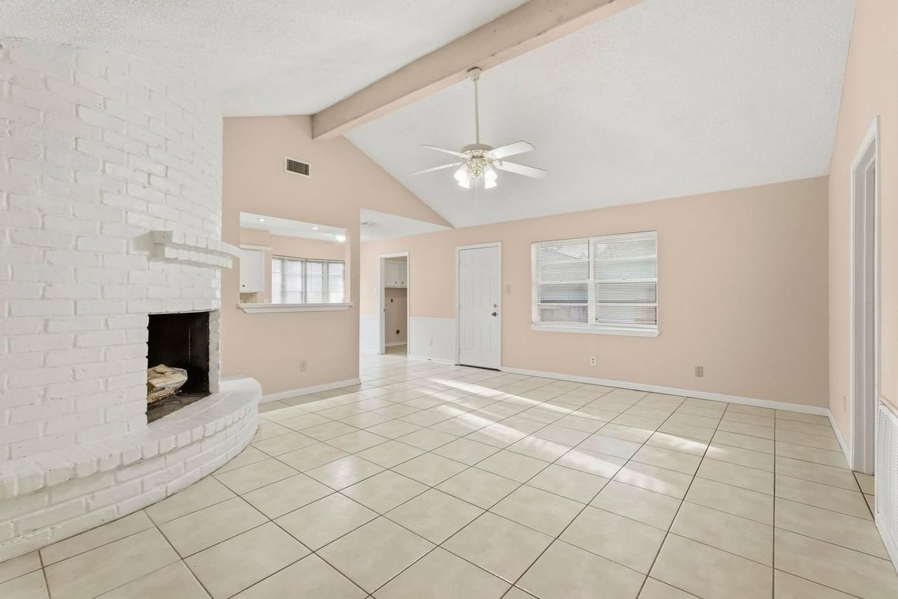 22222 Kerryblue Dr - Photo 4 of 26