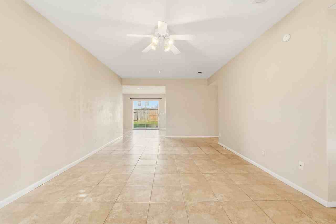 2658 Anthony Hay Ln - Photo 5 of 25
