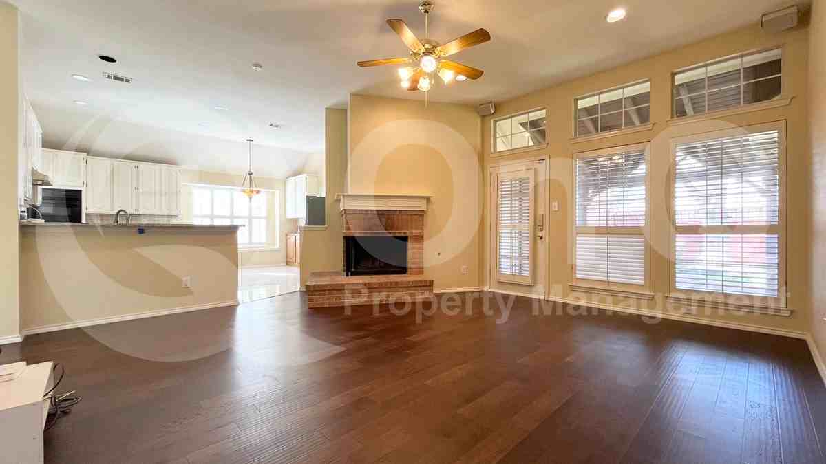 5603 Stonehenge Dr - Photo 6 of 23