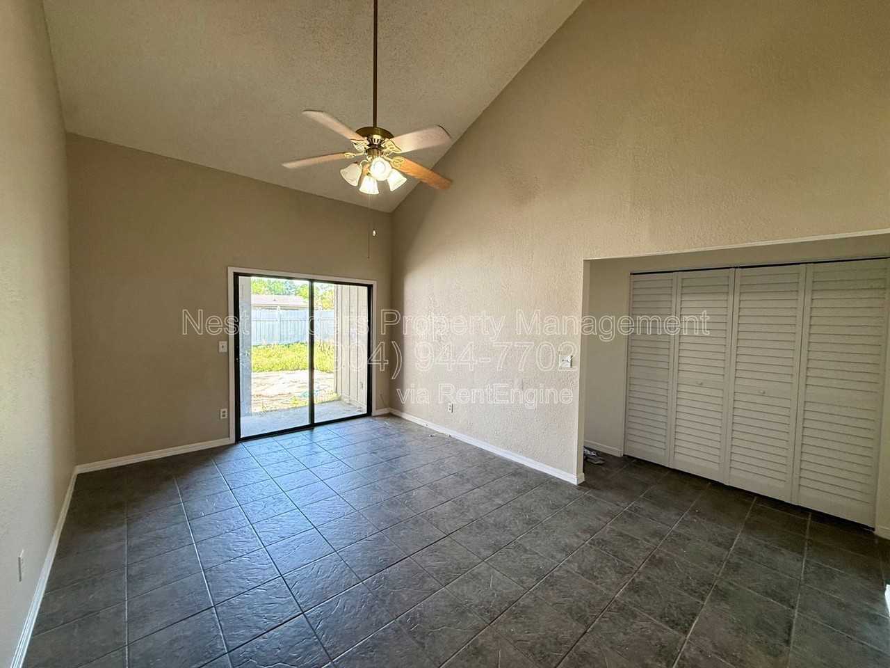 2429 Seabury Pl N - Photo 6 of 15