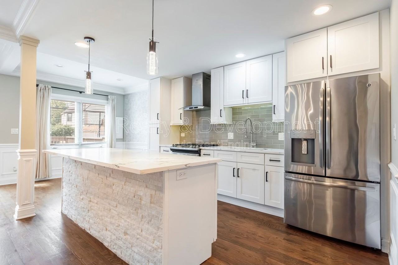5619 W Irving Park Rd - Photo 5 of 22