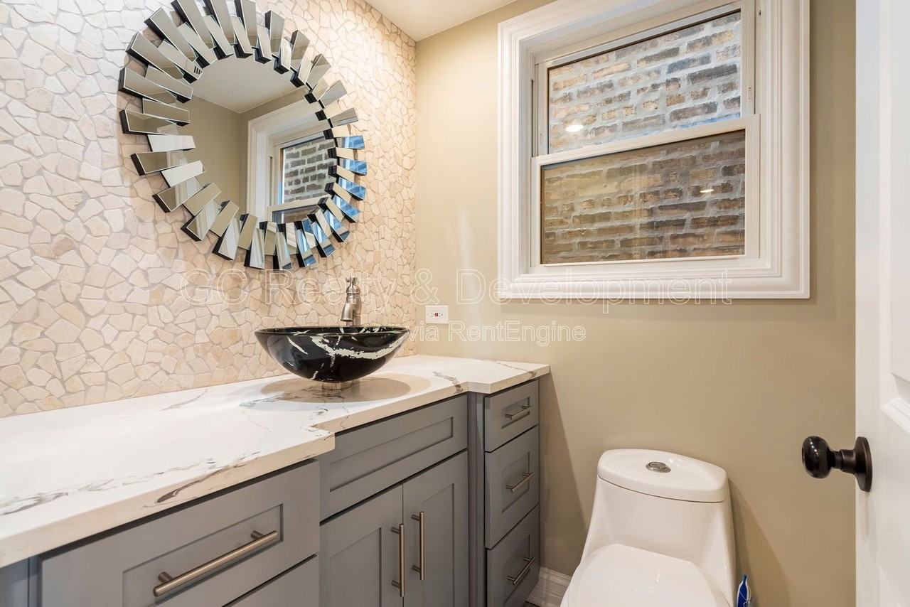 5619 W Irving Park Rd - Photo 7 of 22