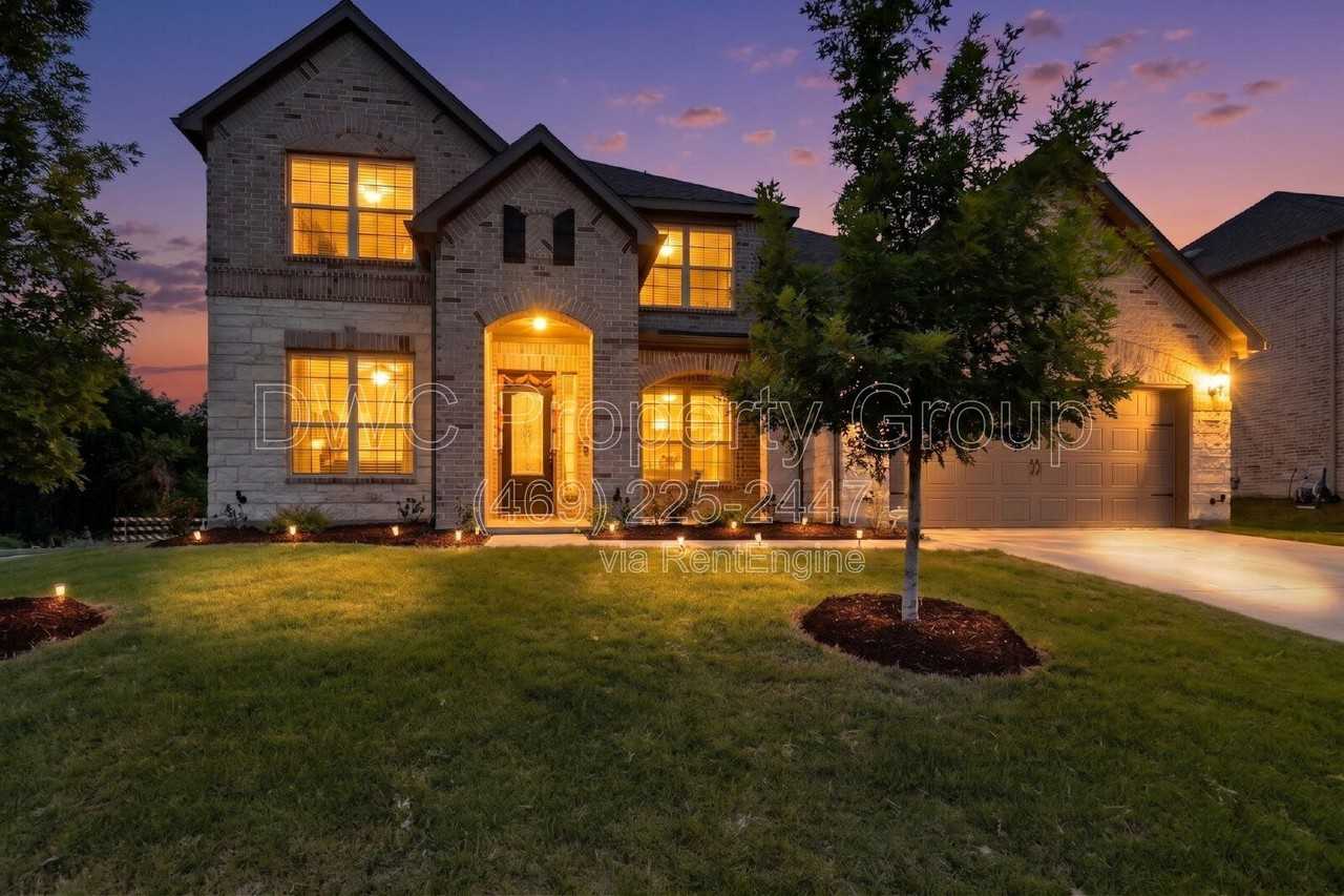 1837 Whispering Pines Dr - Photo 3 of 47