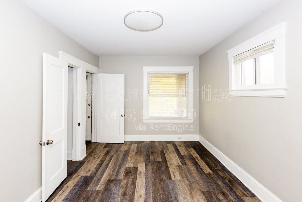 2081 Halstead Ave #UP - Photo 2 of 13